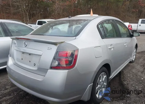 2011 Nissan Sentra 2.0Sr z USA, uszkodzony, nr VIN 3N1AB6AP2BL618071